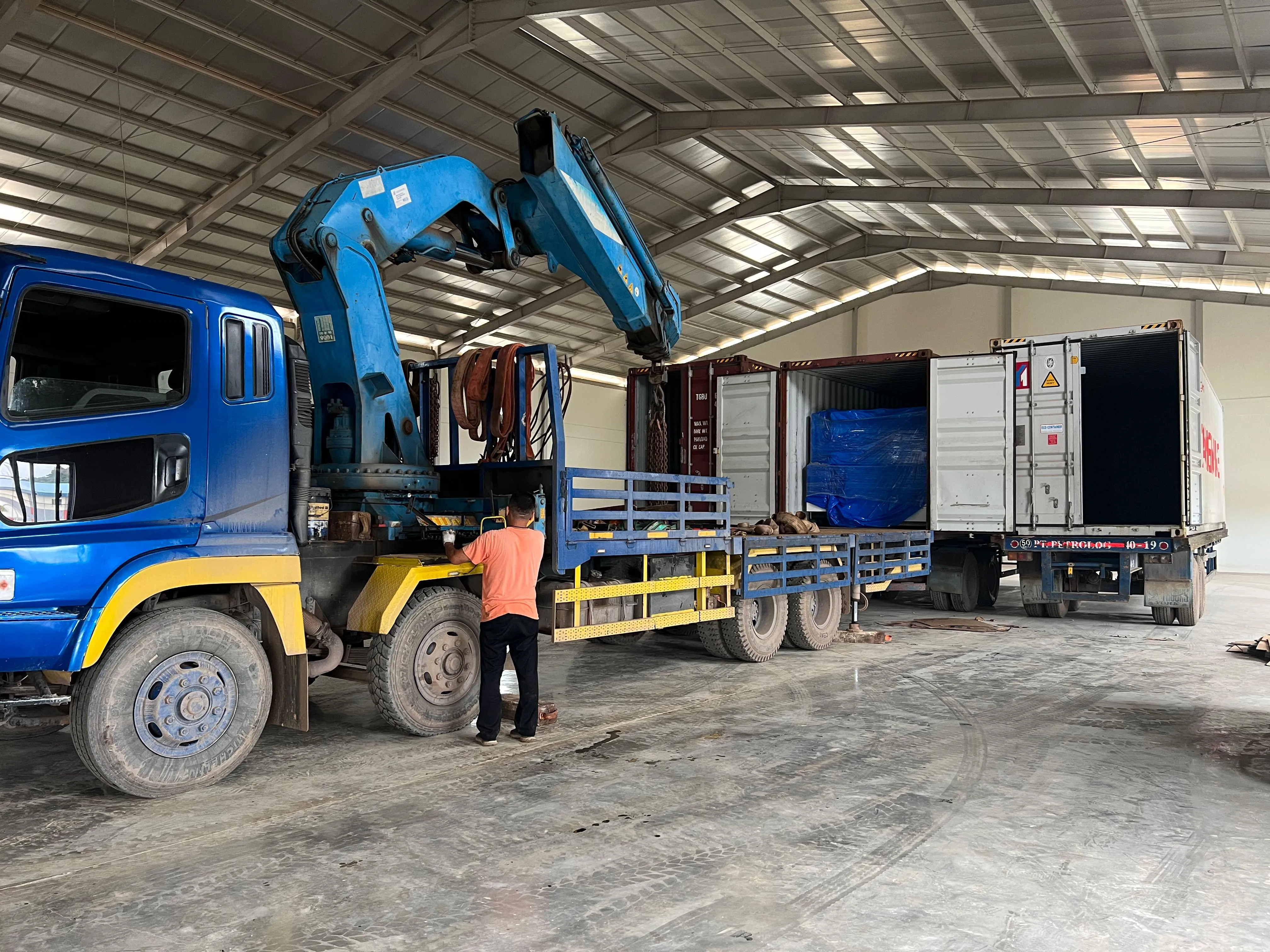 CHINA TO BATAM FCL 3X40FT DOOR TO DOOR